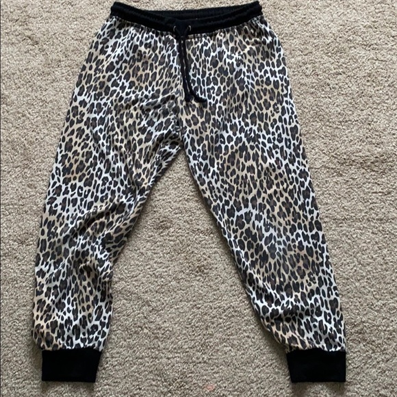 Cheetah Print Sweatpants - Picture 2 of 2